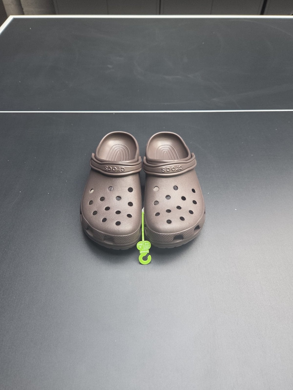 Crocs Classic Coffee Bruin - Nieuw (maat 43/44), Kleding | Dames, Verzenden, Nieuw, Bruin, Slippers