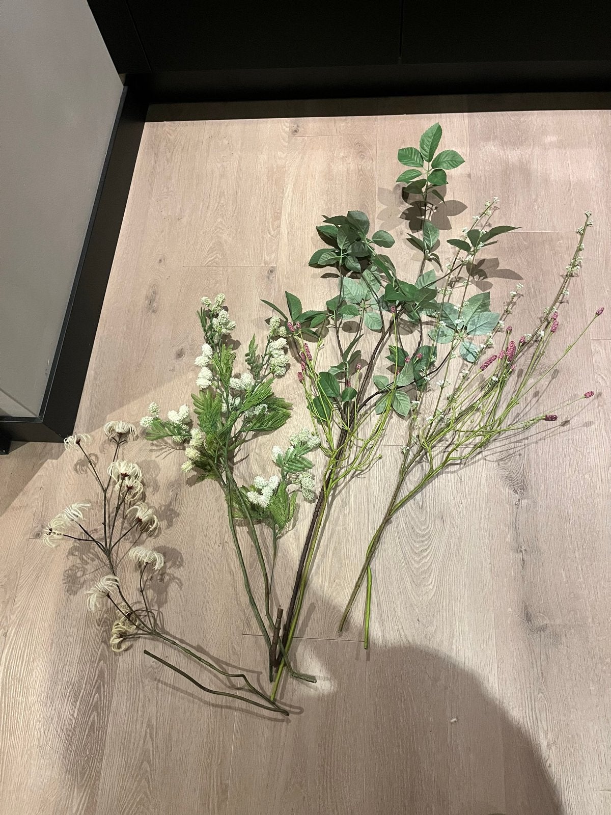 Gouden vaas met diverse kunsttakken, Ophalen, Gebruikt, Inclusief decoratie, Metaal