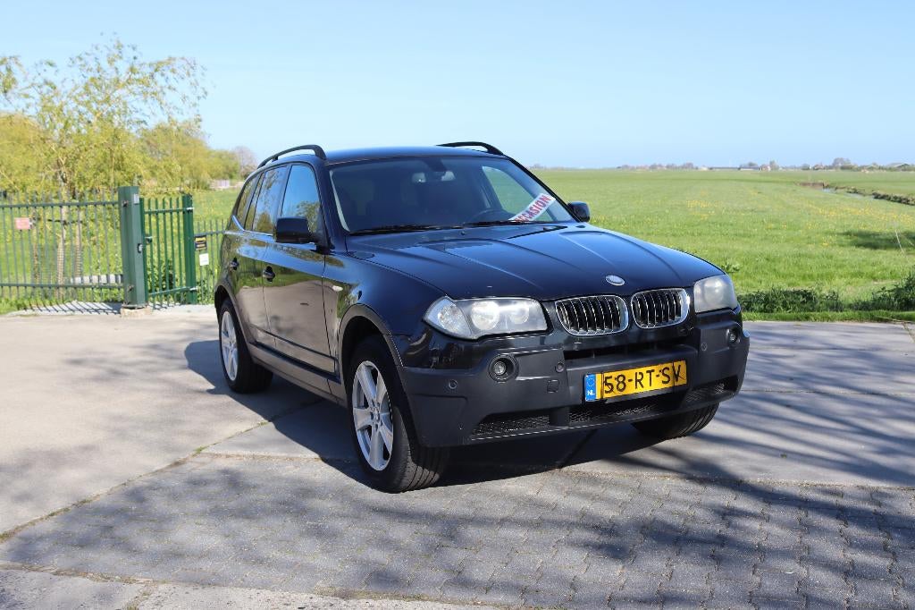 BMW X3 2.5 I AUT 2005 Zwart, Auto's, BMW, Particulier, X3, Benzine, G, SUV of Terreinwagen, Automaat, Origineel Nederlands, Zwart