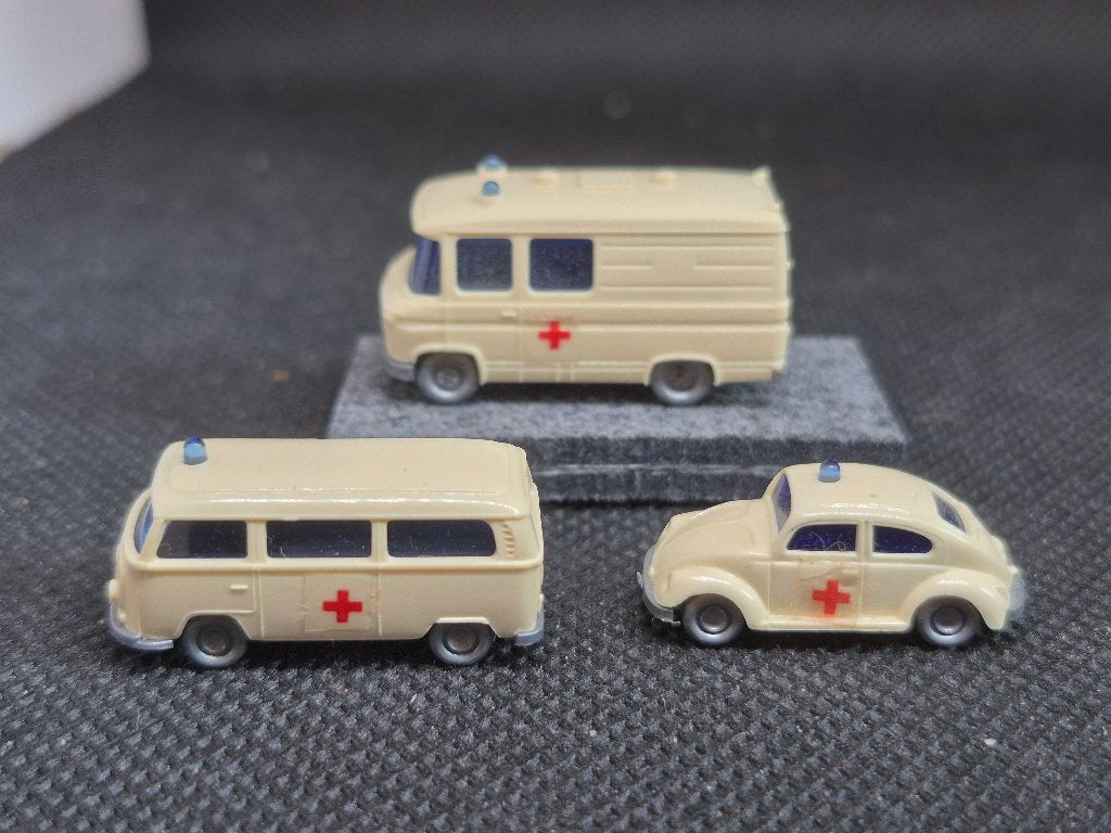 Wiking 933 - set 'Rode Kruis' Mercedes/Volkswagen (16184), Overige merken, Gebruikt, Gelijkstroom of Wisselstroom, Overige typen