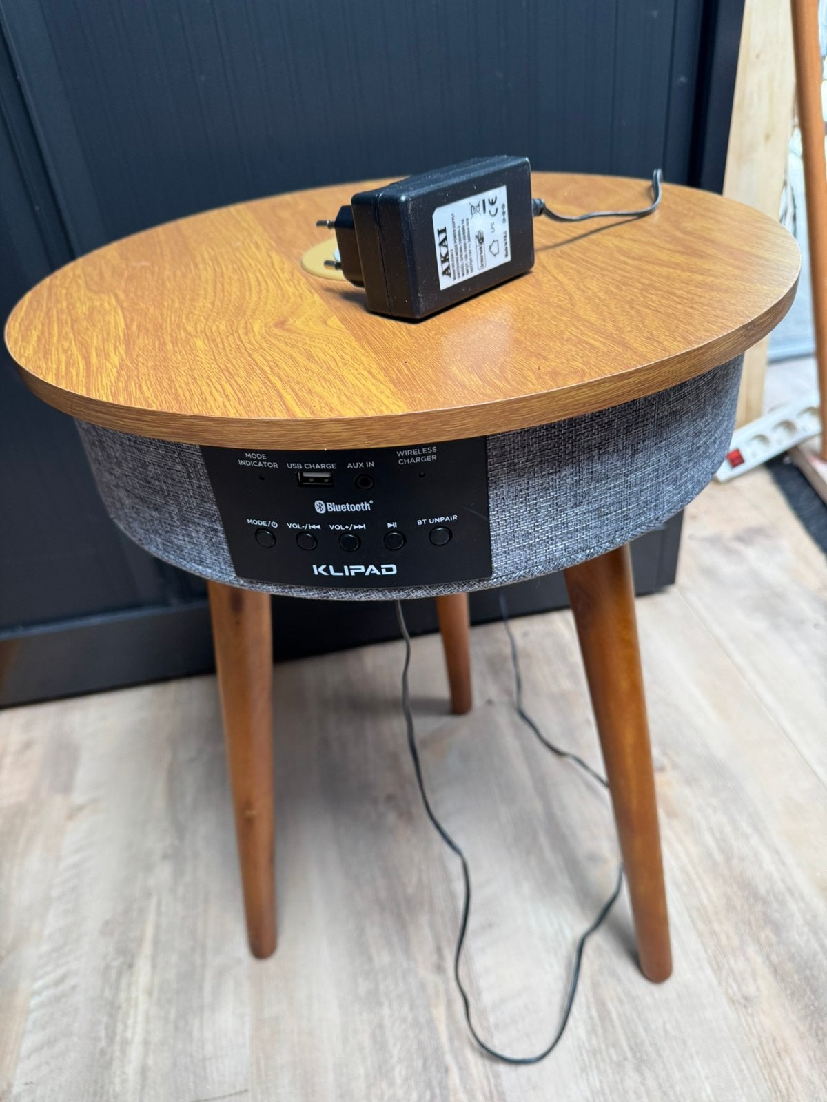 Bluetooth tafel luidspreker en draadloos opladen, Ophalen of Verzenden, Zo goed als nieuw, Rechthoekig, 50 tot 100 cm