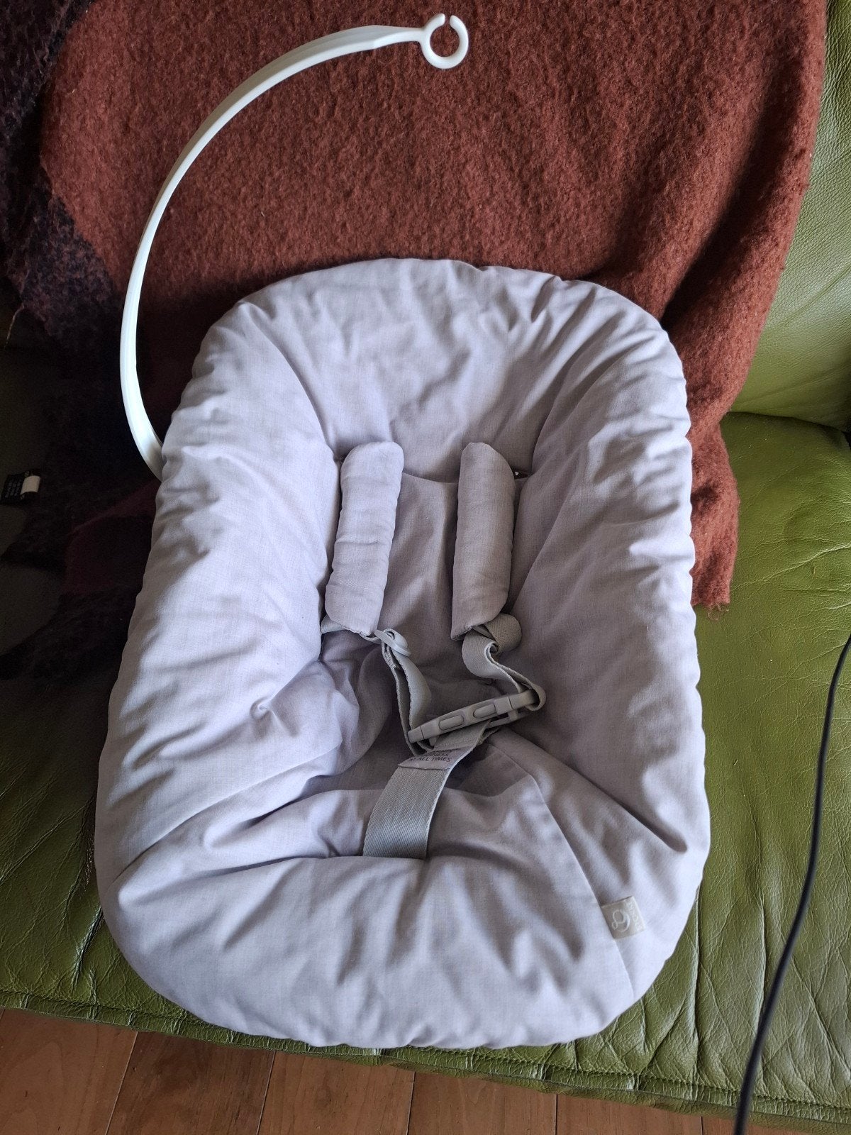stokke newborn set tripp trapp kinderstoel + speelboog, Ophalen, Zo goed als nieuw, Meegroeistoel