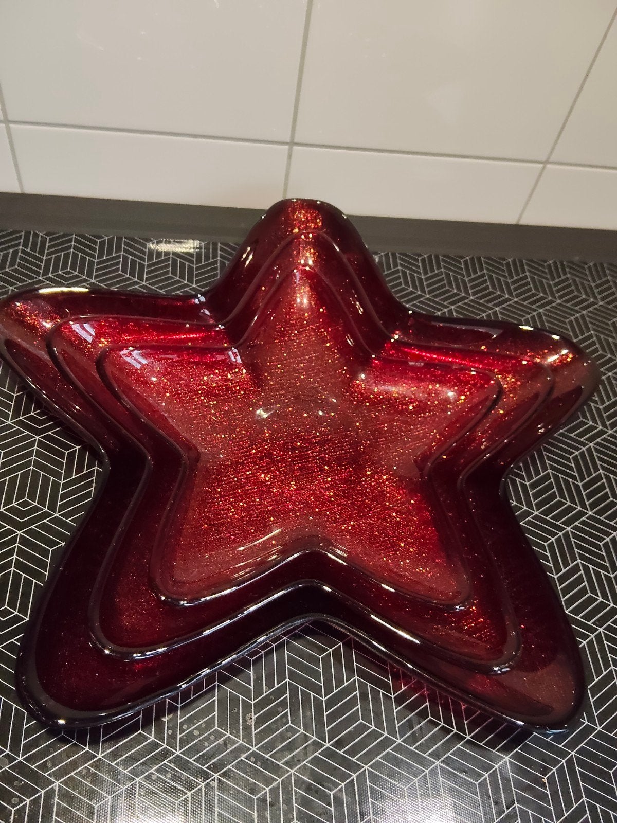 prachtige sterren schalen rood, Ophalen of Verzenden, Zo goed als nieuw, Rond, Glas