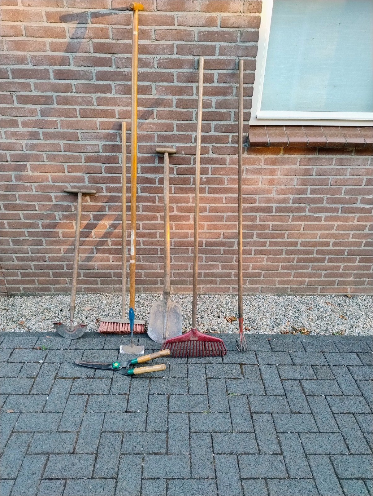 tuingereedschap, Ophalen, Gebruikt, Bezem