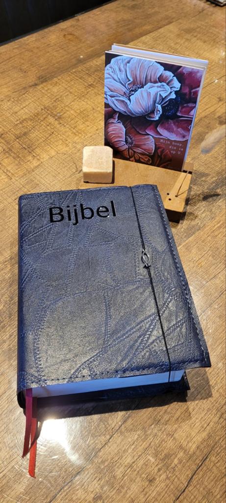 Handgemaakte Kunstlederen Bijbelhoes - Statenvertaling, Ophalen of Verzenden, Nieuw, Christendom | Protestants