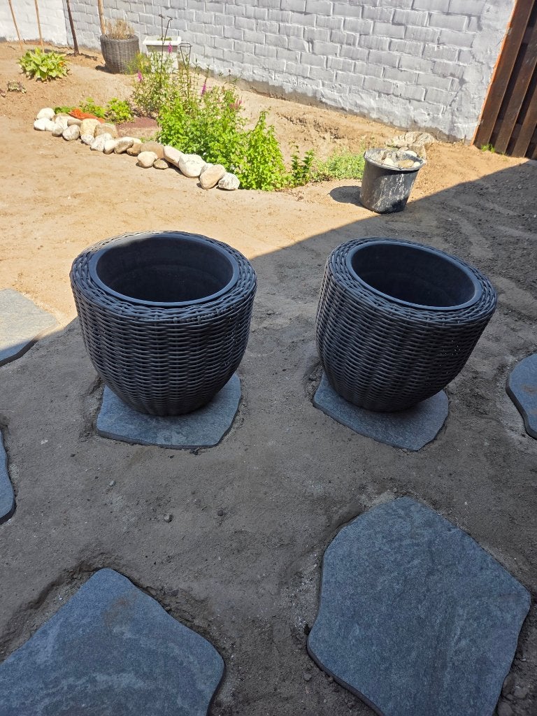 BLOEMPOTTEN 3 STUKS, Overige materialen, 40 cm of meer, Rond, Ophalen of Verzenden