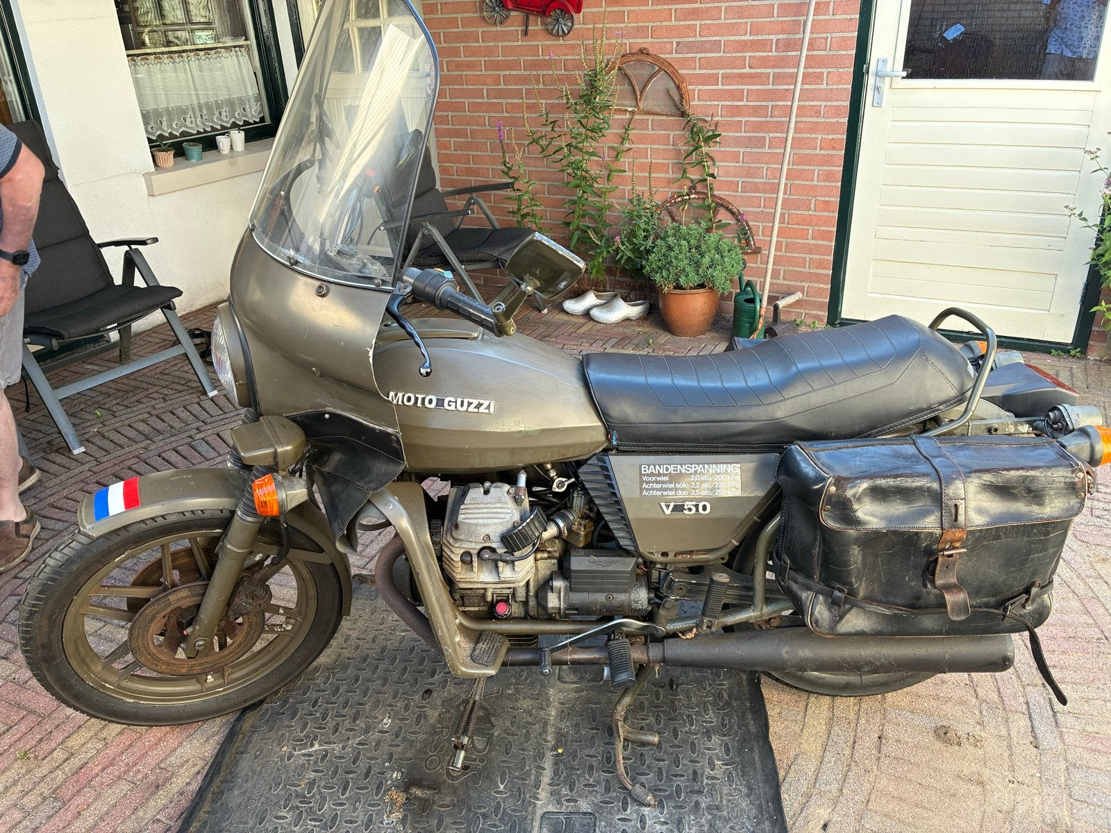 Moto Guzzi V50 - NATO Klassieke leger Toermotor met Karakter, 2 cilinders, Gebruikt, Particulier, Toermotor