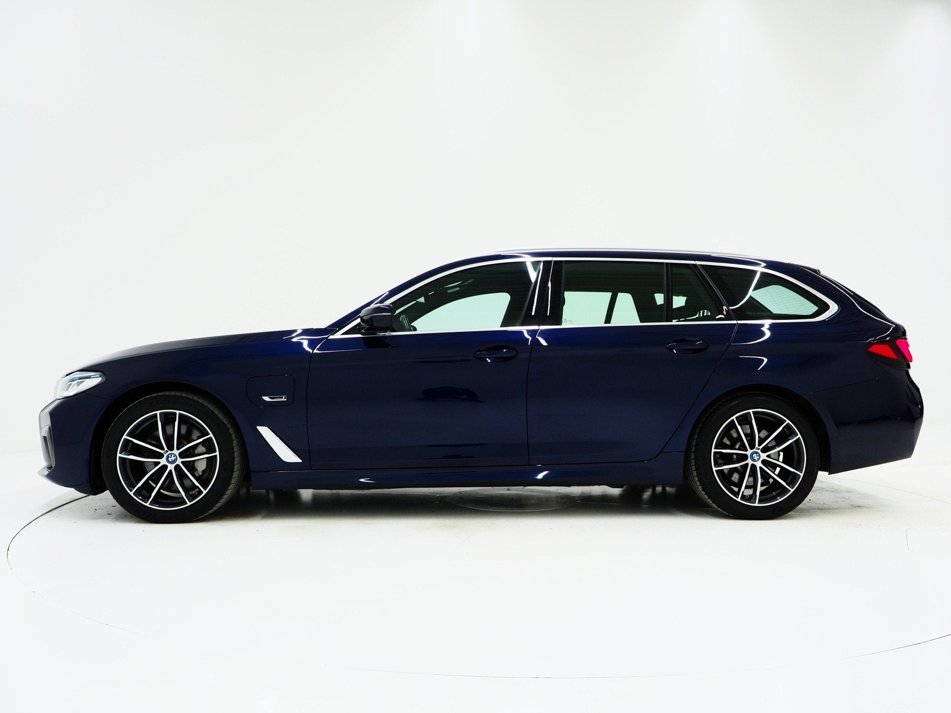 BMW 5 Serie Touring 530e xDrive M Sport | Harman/Kardon | La, Auto's, Automaat, 1998 cc, 1935 kg, Gebruikt