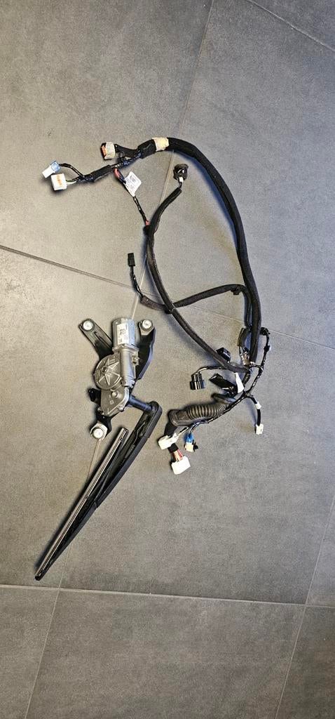 Hyundai Bayon kabelboom plus ruitenwisser motor, Ophalen of Verzenden, Hyundai