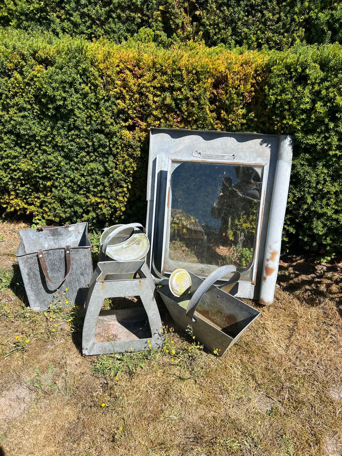 Zinken tuindecoratie: gieter, bakken, uitzetraam, Ophalen, Gebruikt
