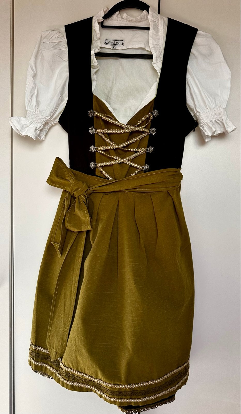 Dirndl - Maat 46 (valt als 44), Maat 42/44 (L), Ophalen of Verzenden, Gedragen, Boven de knie