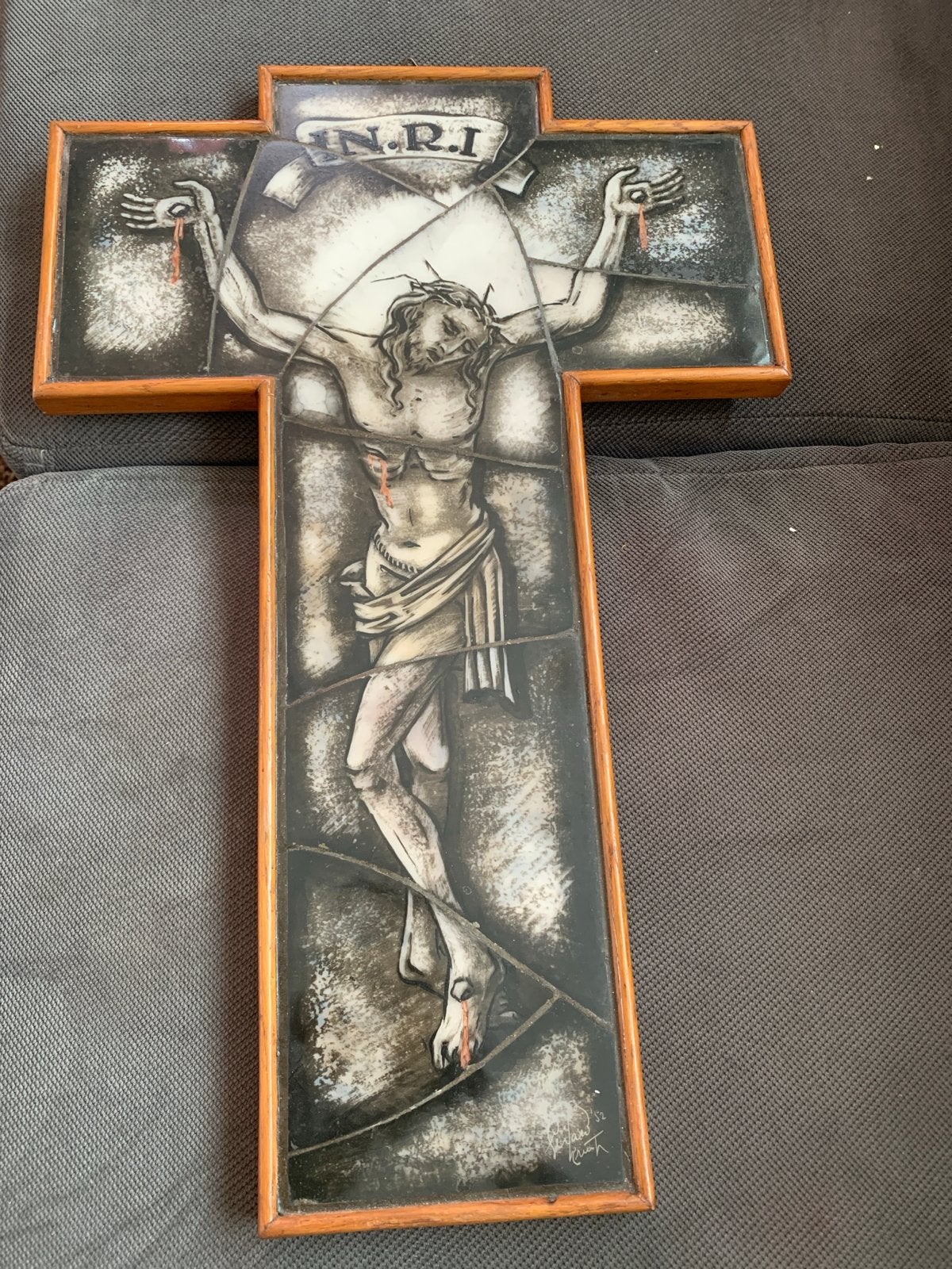 Vintage Kruisbeeld Jezus Christus Hout en tegel Wanddecorati, Antiek en Kunst, Ophalen