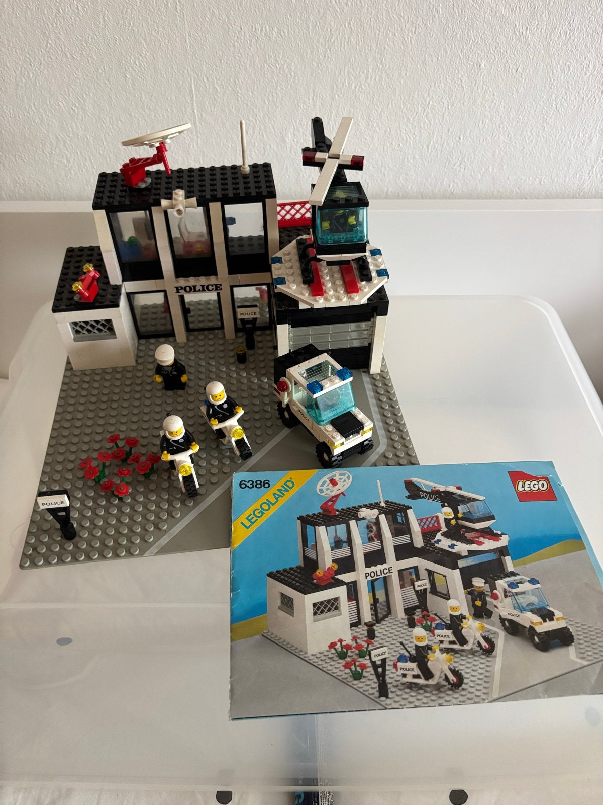 Lego Politiebureau 6386 met grondplaat en handleiding, Kinderen en Baby's, Speelgoed | Duplo en Lego, Lego, Ophalen of Verzenden