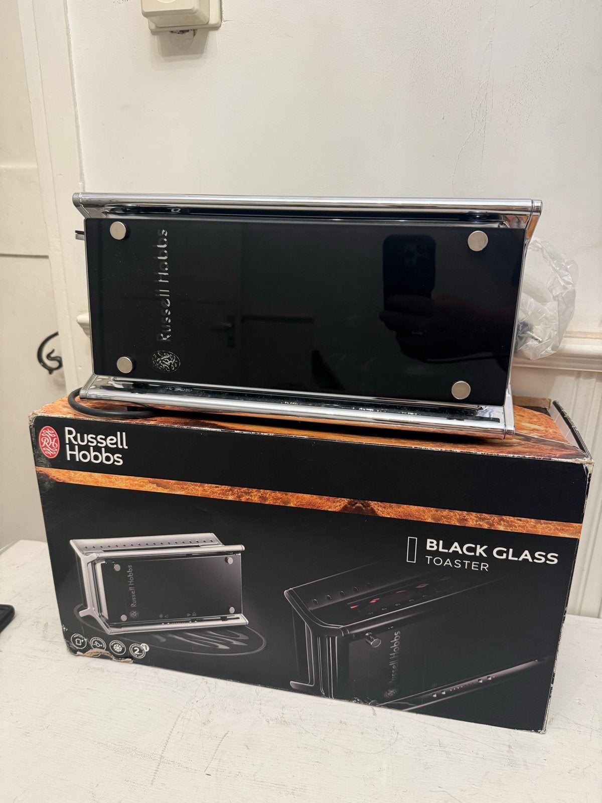 Russell Hobbs Black Glass Toaster - Nieuw in doos, Witgoed en Apparatuur, Broodroosters, Ophalen of Verzenden, Nieuw