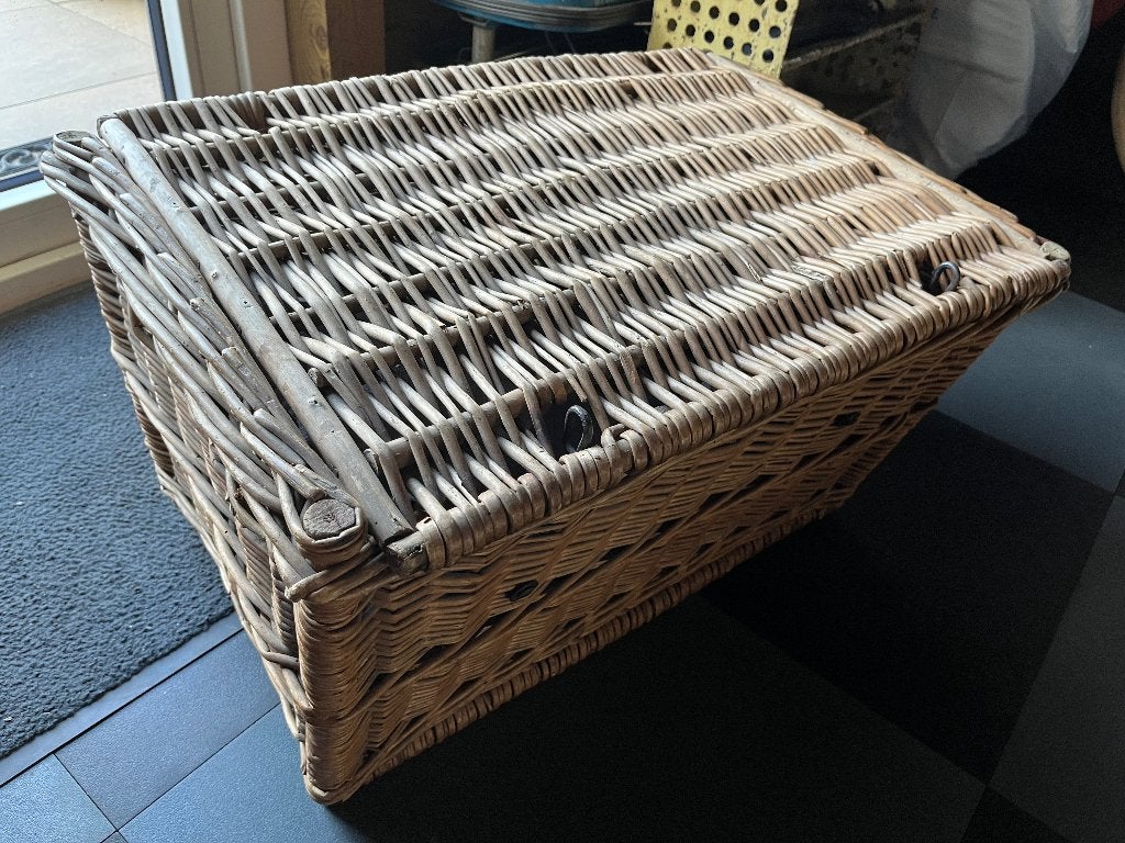 Grote bakkersmand fietsmand fiets rijwiel, Ophalen