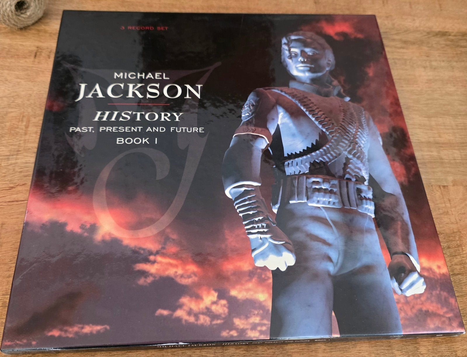 michael jackson history book 1 vinyl set, Ophalen of Verzenden, Boek, Tijdschrift of Artikel