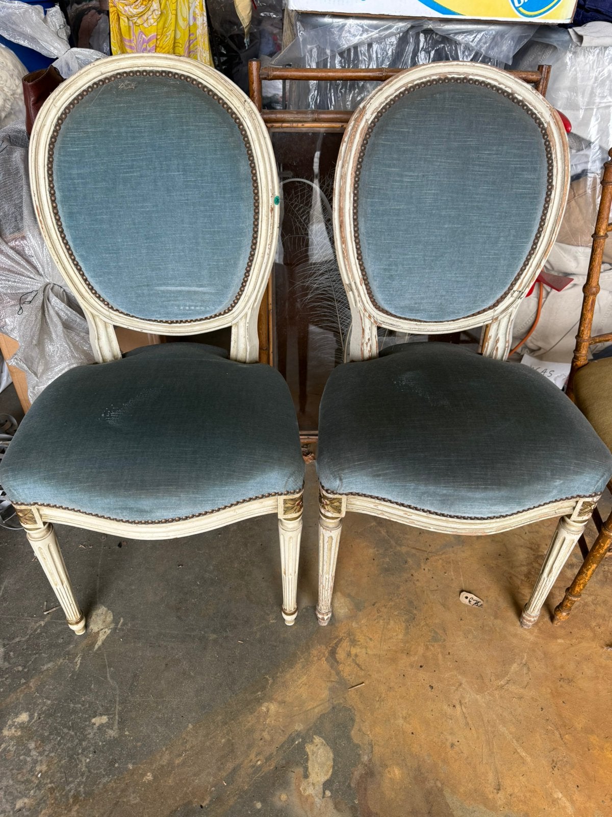 Set van 2 vintage Louis XVI stijl stoelen, Ophalen