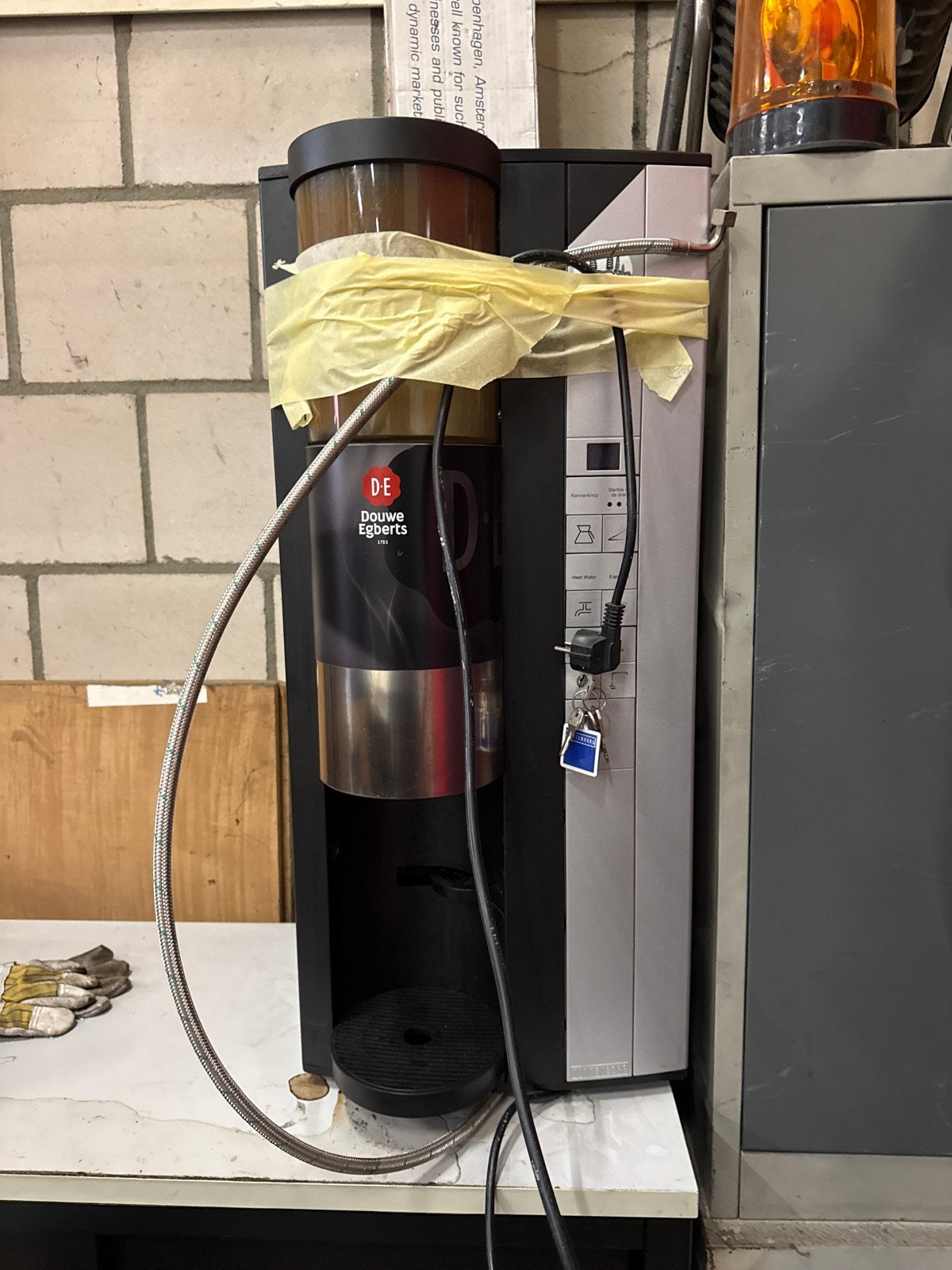 Douwe Egberts Koffie Automaat - Gebruikt, Witgoed en Apparatuur, Ophalen, Gebruikt, 10 kopjes of meer, Koffiemachine