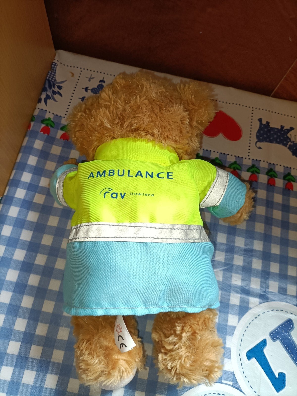 Ambulance beer knuffel Rav IJsselland 28 cm groot, Kinderen en Baby's, Ophalen of Verzenden, Zo goed als nieuw, Beer
