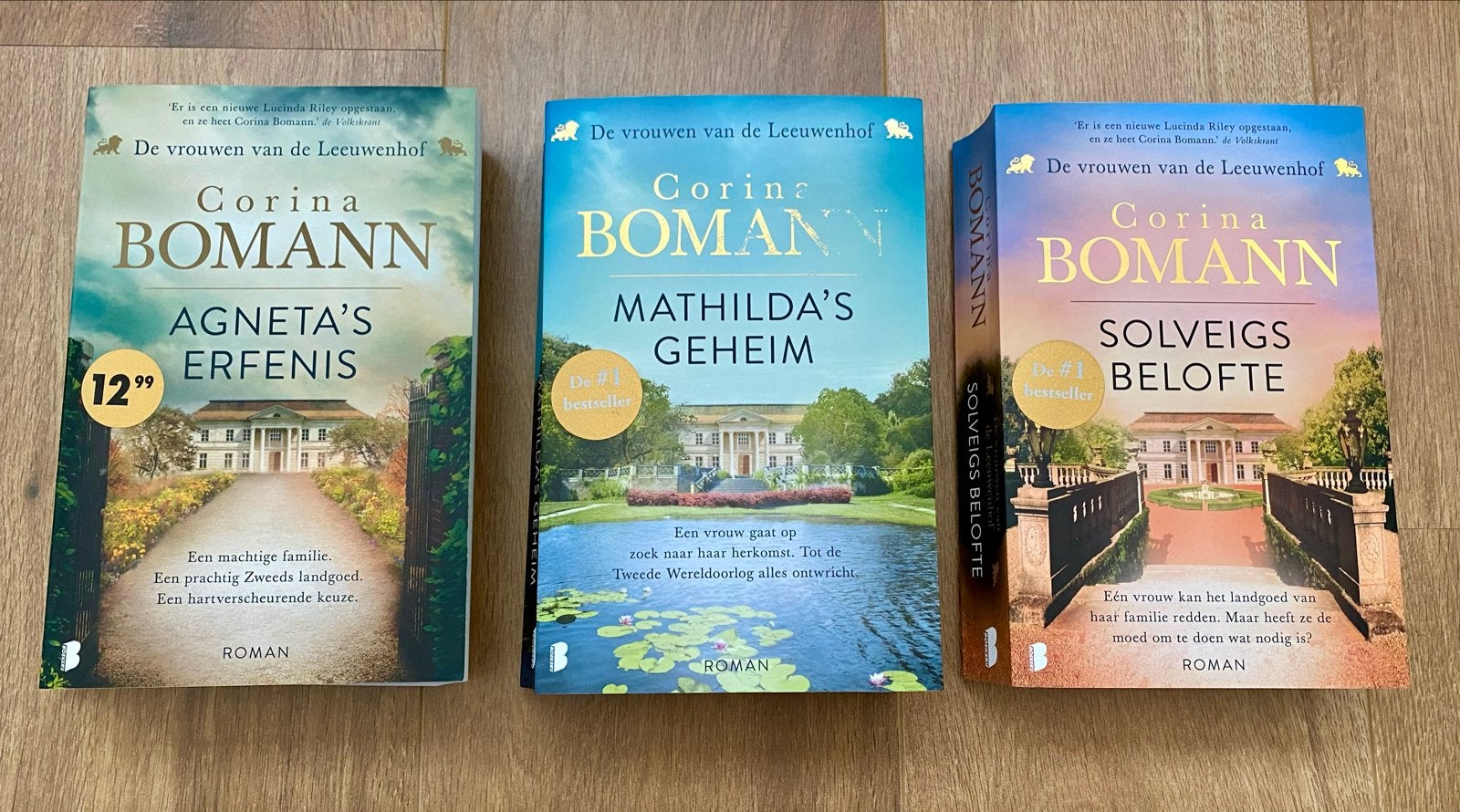 De Vrouwen van de Leeuwenhof - Corina Bomann (3 boeken), Ophalen of Verzenden, Zo goed als nieuw