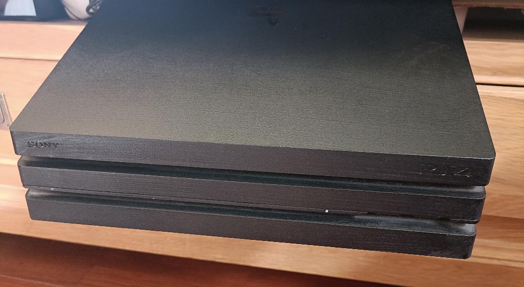 Playstation 4, Ophalen, 500 GB, Zo goed als nieuw, Met harde schijf