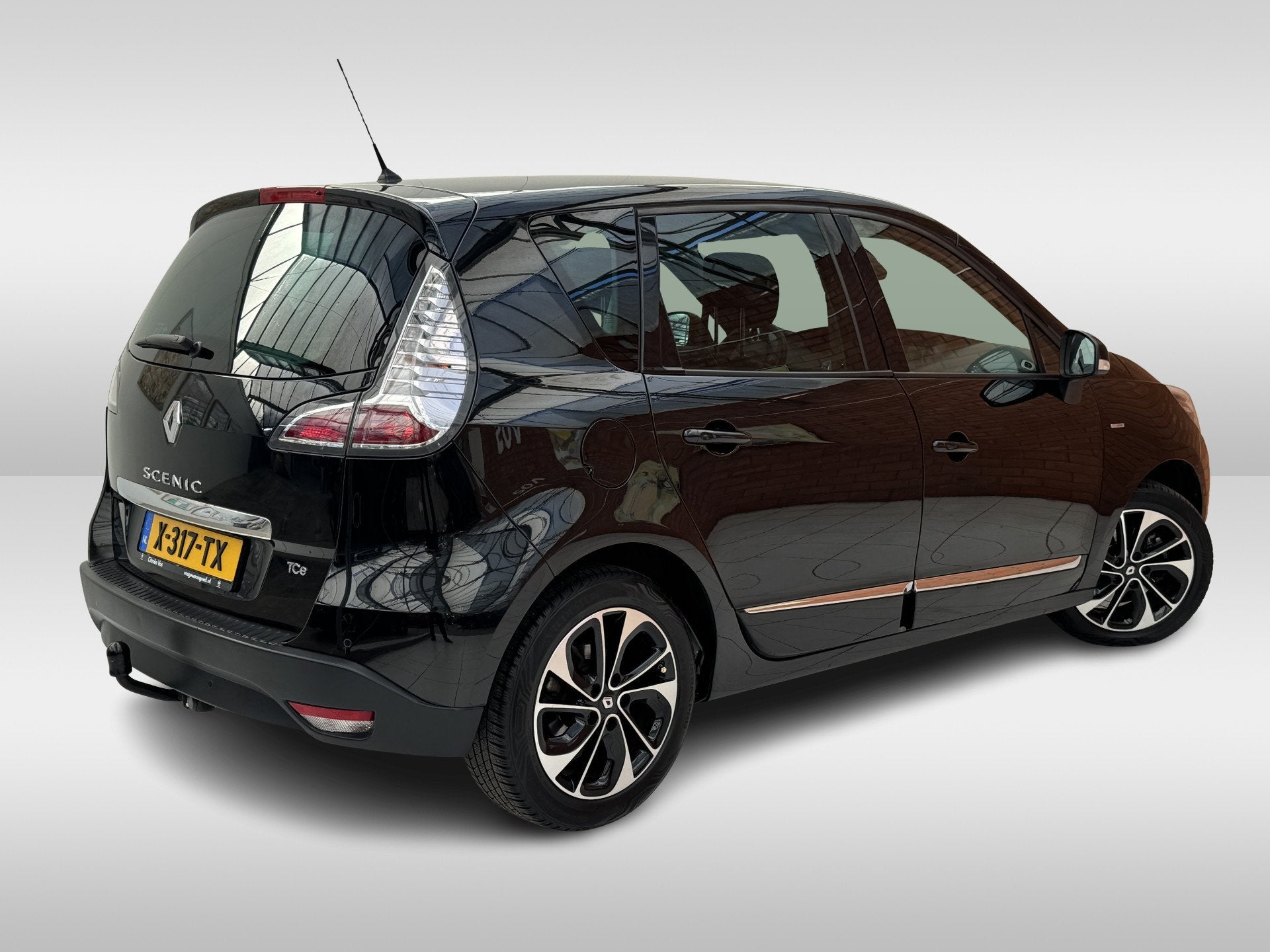 Renault Scénic 1.2 TCe Bose | Trekhaak | Achteruitrijcamera, Auto's, 12 maanden, Gebruikt, 4 cilinders, Bedrijf