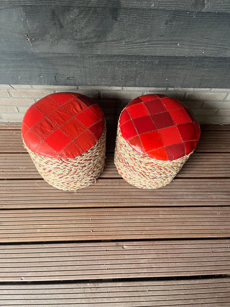 2 leuke rode poefjes, Huis en Inrichting, Woonaccessoires | Schalen en Manden, Ophalen, Zo goed als nieuw, Glas