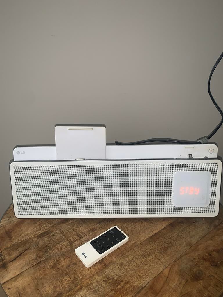 LG Docking Station met Bluetooth en Afstandsbediening, Ophalen of Verzenden, Gebruikt, Docking station, Telefoon