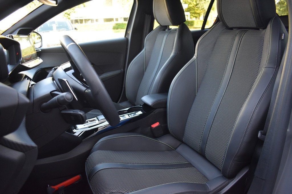 Peugeot 208 Hybrid 145 e-DCS6 Automaat GT | Navigatie | Came, Gebruikt, 1199 cc, Automatische klimaatregeling, Origineel Nederlands