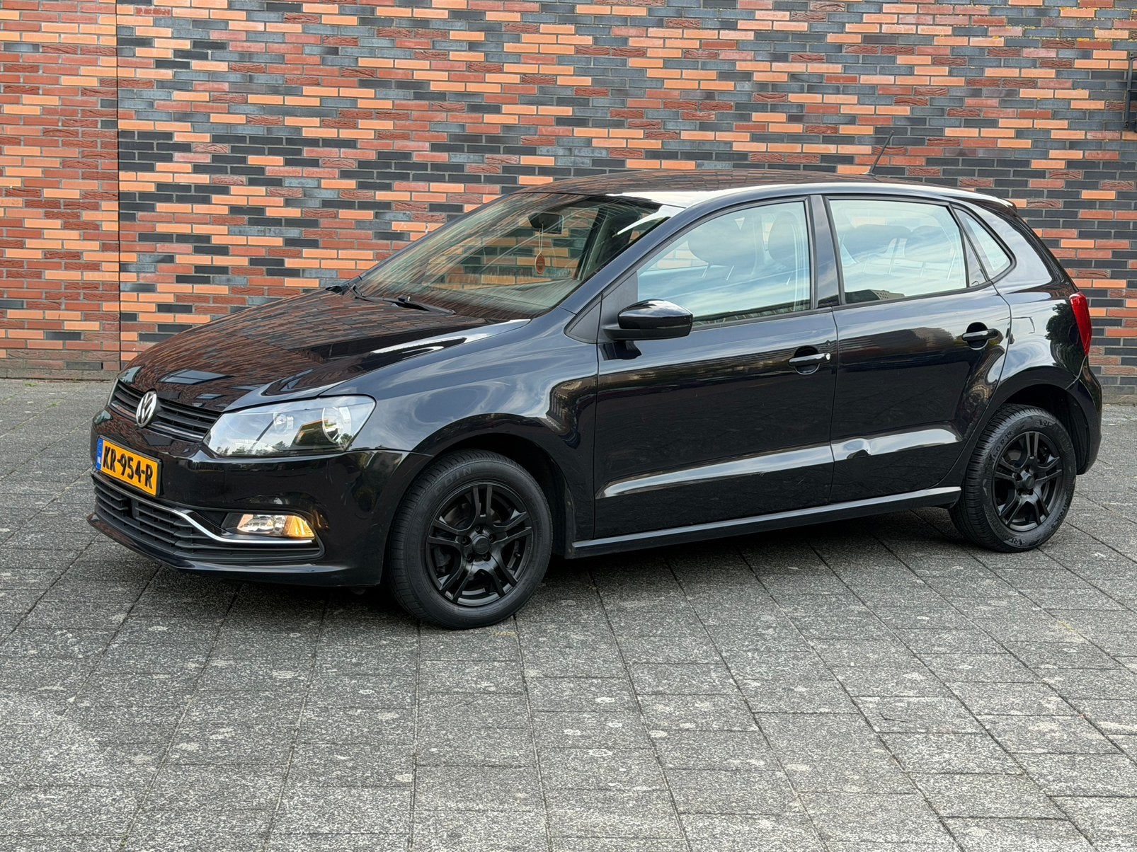Volkswagen Polo 1.2 TSI Highline  AIRCO/ACC VERKOCHT!!!, Dealer onderhouden, Stof, 40 €/maand, Zwart