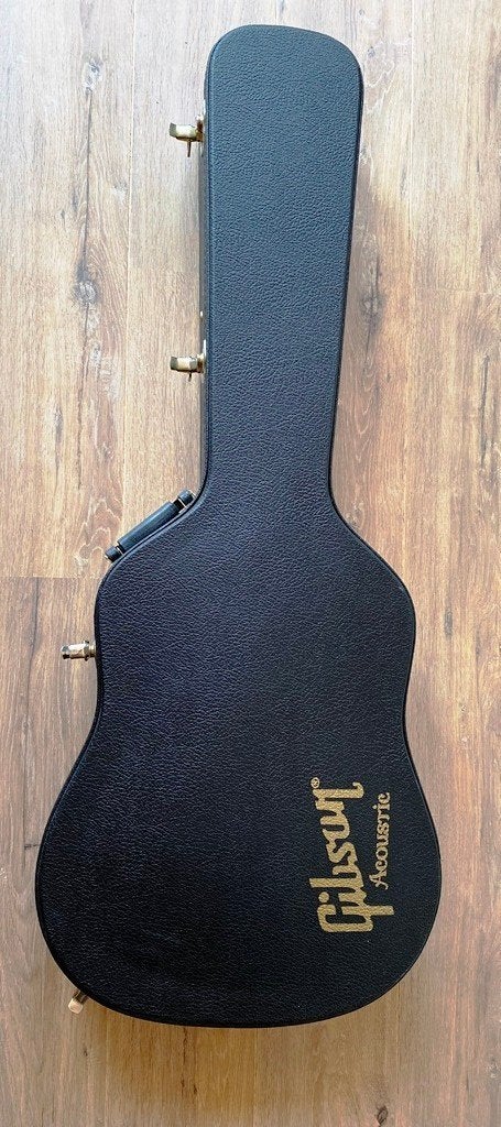 Foto 13 van Gibson Dove , Bozeman Montana & case 2011 zganwst.