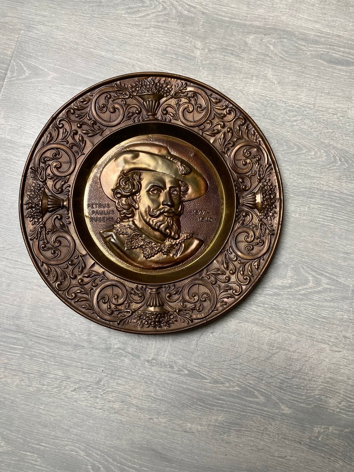 Decoratieve Rubens wandplaat - Koperkleurig metaal, Antiek en Kunst, Ophalen of Verzenden