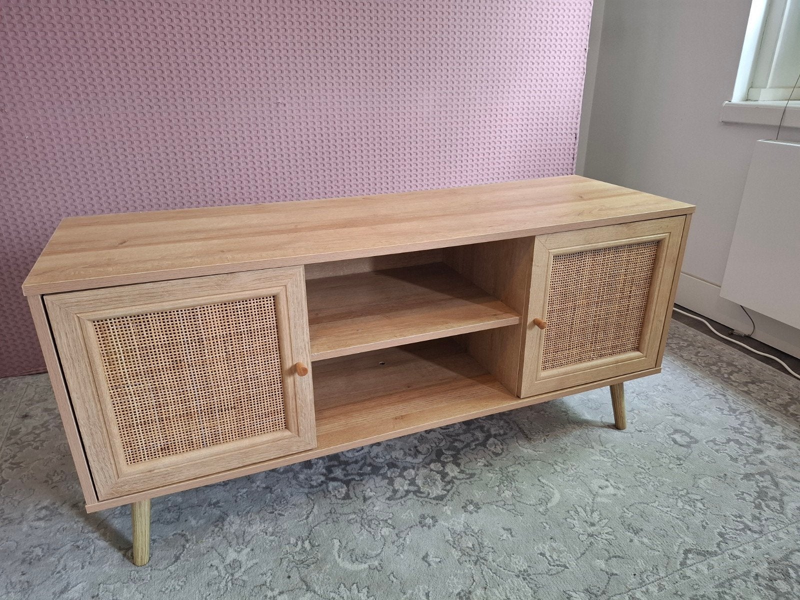 TV-meubel met rotan look, houtkleurig – Zo goed als nieuw, Ophalen, 100 tot 150 cm, Zo goed als nieuw, Bohemian/Scandinavisch
