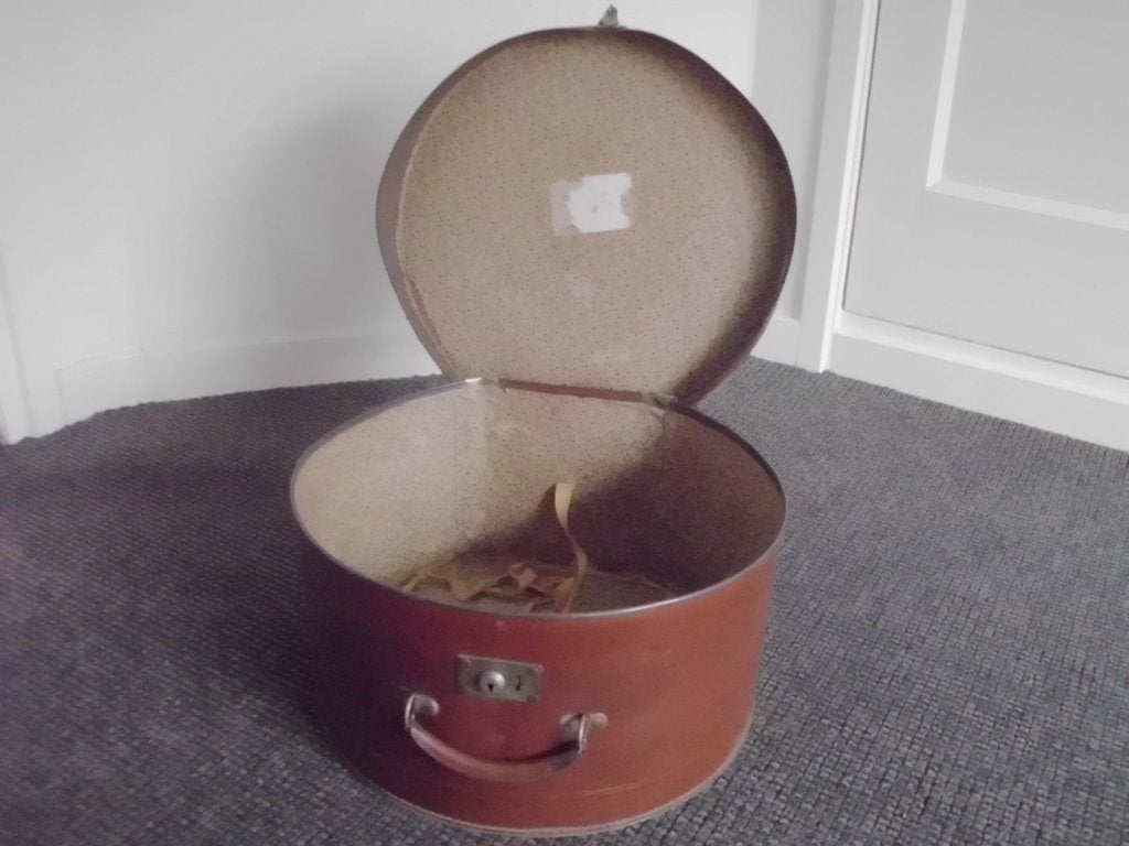 1 x brocante hoedenkoffer voor dames echt vintage bruin leer, Ophalen