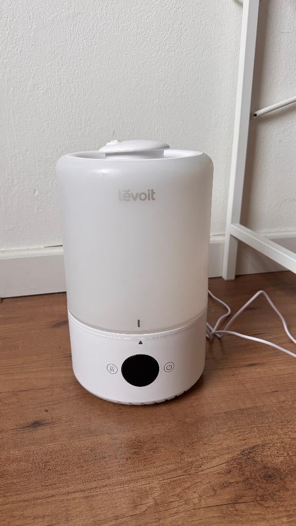 2 levoit room humidifiers, Witgoed en Apparatuur, Luchtbehandelingsapparatuur, Ophalen, Zo goed als nieuw, Luchtbevochtiger