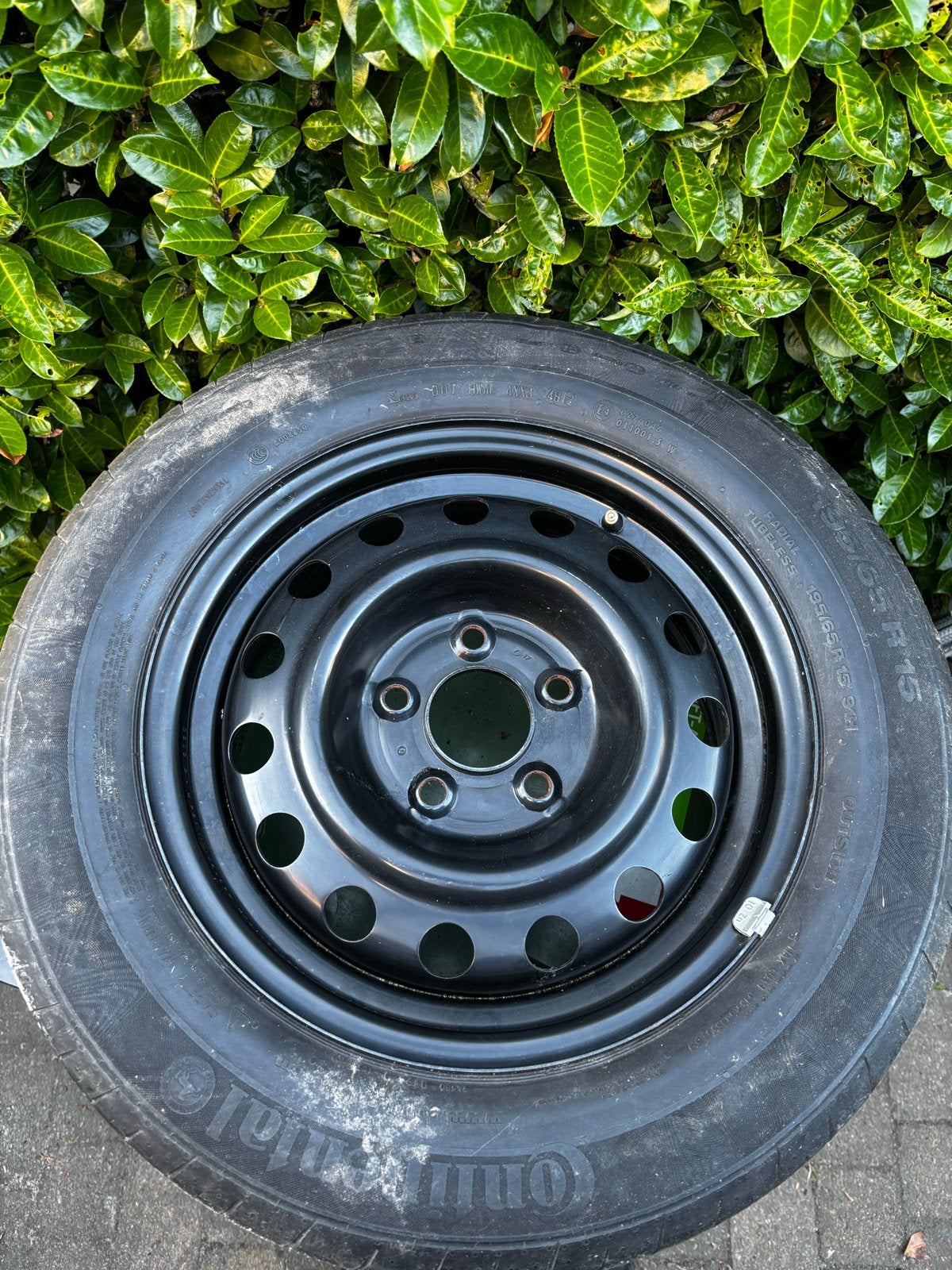 Continental 195/65 R15 zomerband op stalen velg, Ophalen, Gebruikt, 15 inch, Banden en Velgen