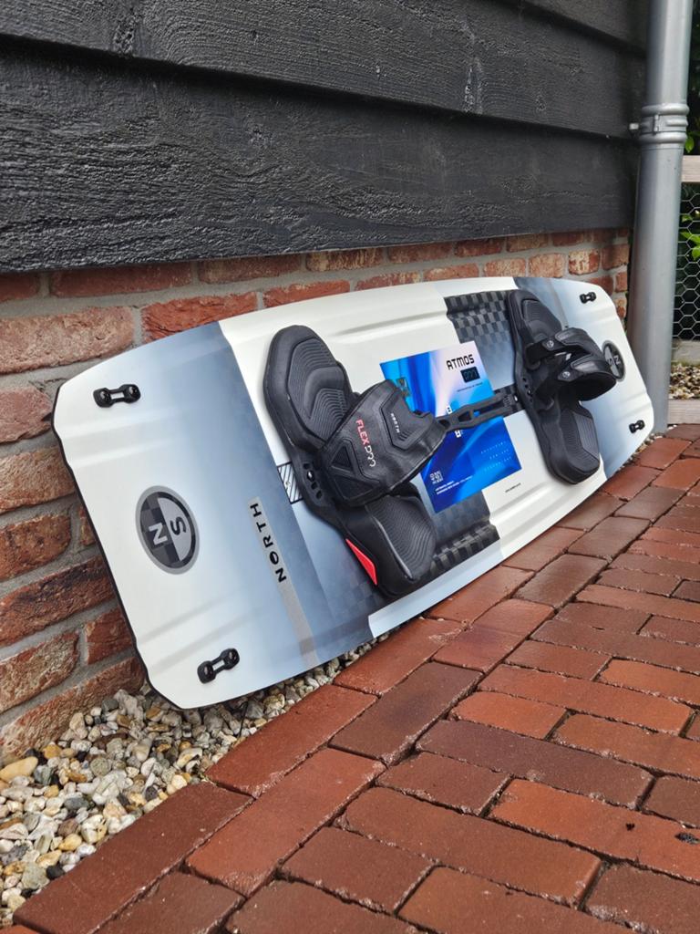 North Atmos Pro 136cm, Watersport en Boten, Ophalen, Gebruikt, Twintip, Kiteboard