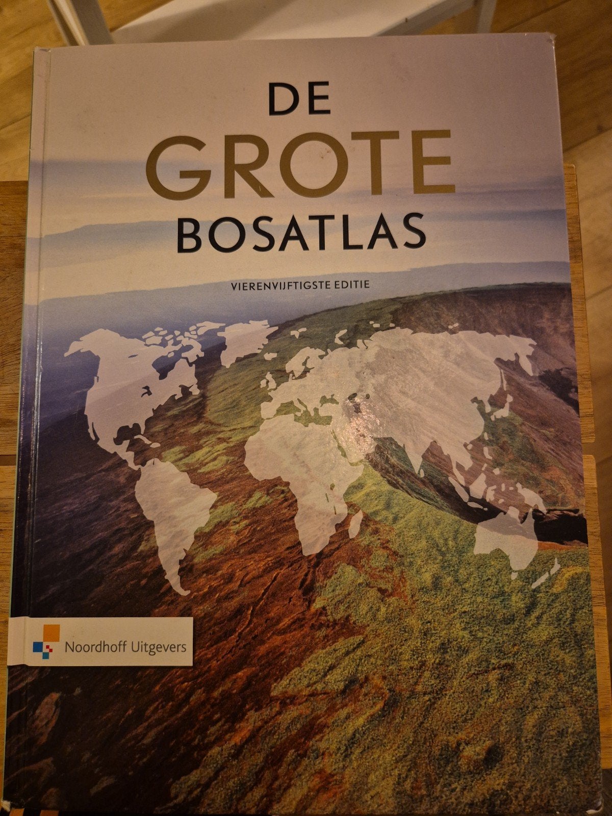 De Grote Bosatlas - Vierenveertigste Editie, Boeken, Gelezen, Bosatlas, 2000 tot heden, Ophalen of Verzenden