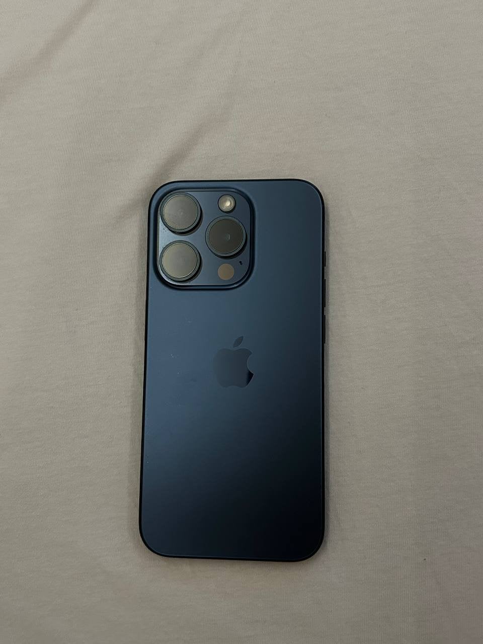 Apple iPhone 15 Pro 256GB Blauw Titanium + doos + hoesjes, Telecommunicatie, Mobiele telefoons | Apple iPhone, Blauw, Zo goed als nieuw