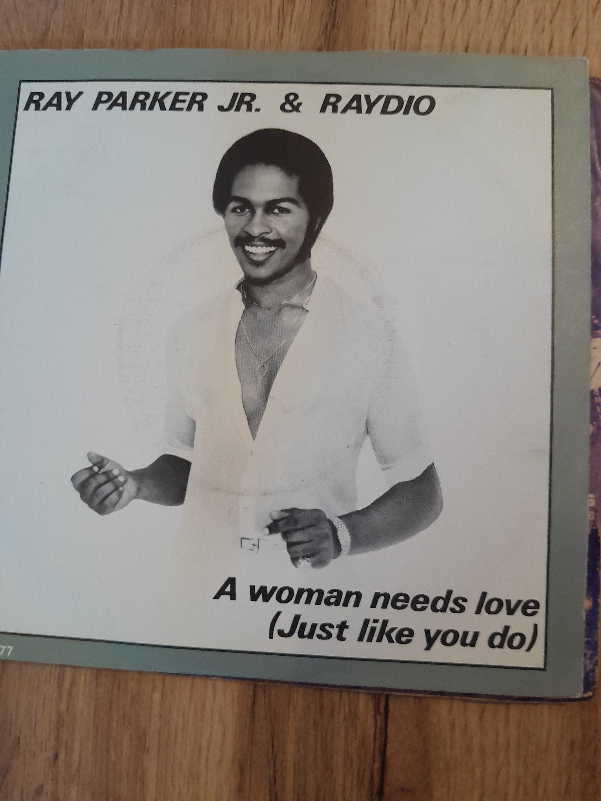 Ray parker jr 7inch a woman needs love, Ophalen of Verzenden, Zo goed als nieuw, Pop