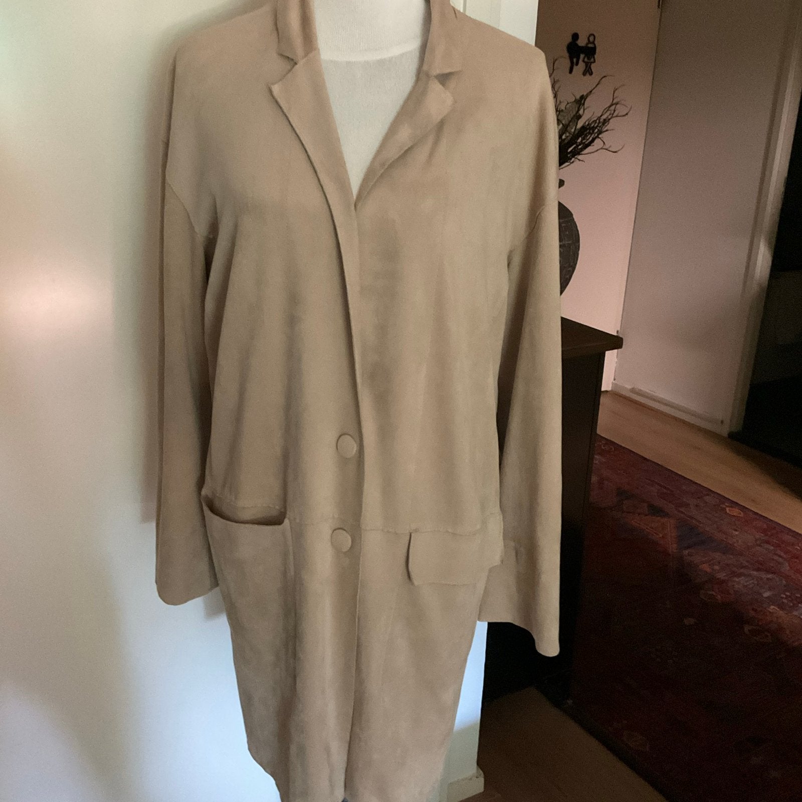 Marc Cain suède-look jasje/vest - Maat M, Ophalen of Verzenden, Zo goed als nieuw, Maat 38/40 (M), Beige