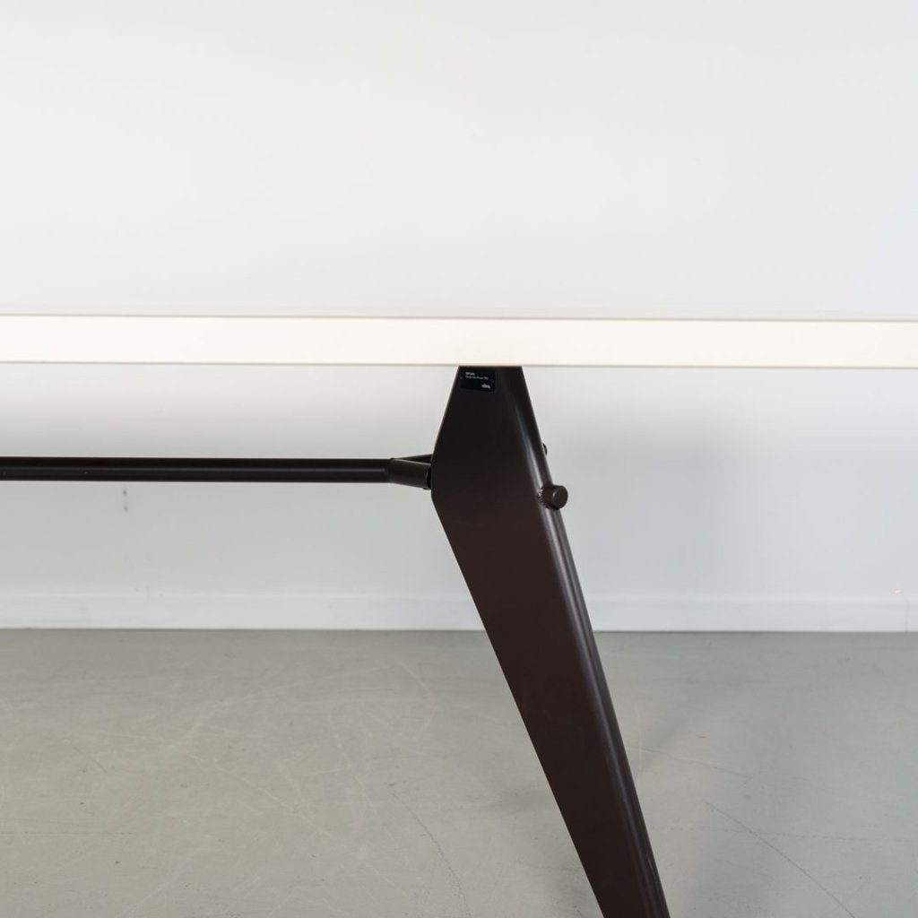Vitra Prouve EM Tafel Wit - Zwart, Niet ingevuld, Zo goed als nieuw, Niet ingevuld, Niet ingevuld