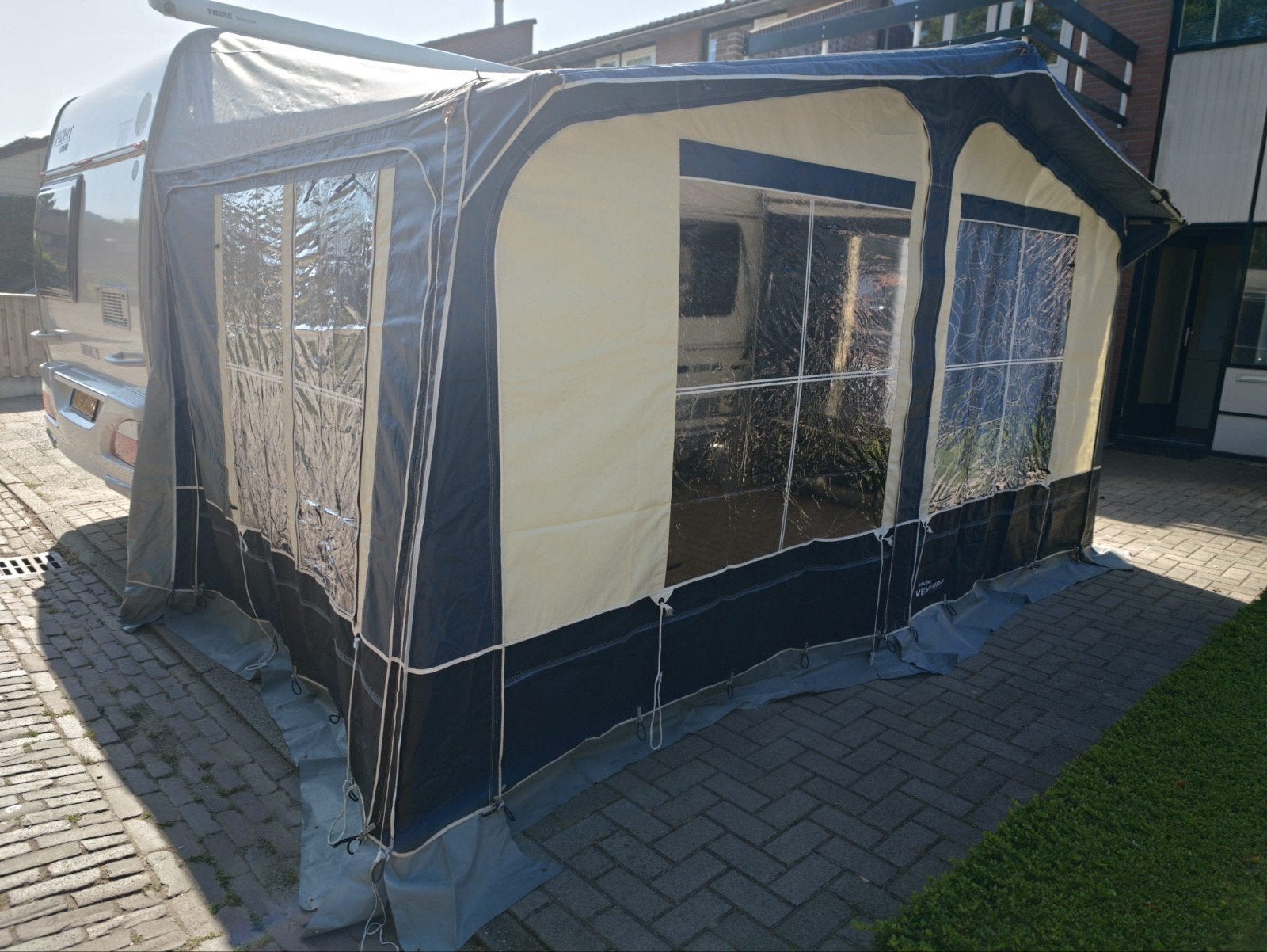 Ventura voortent omloopmaat 9 met fiberglas stokken, Ophalen, Zo goed als nieuw, Unico Ventura