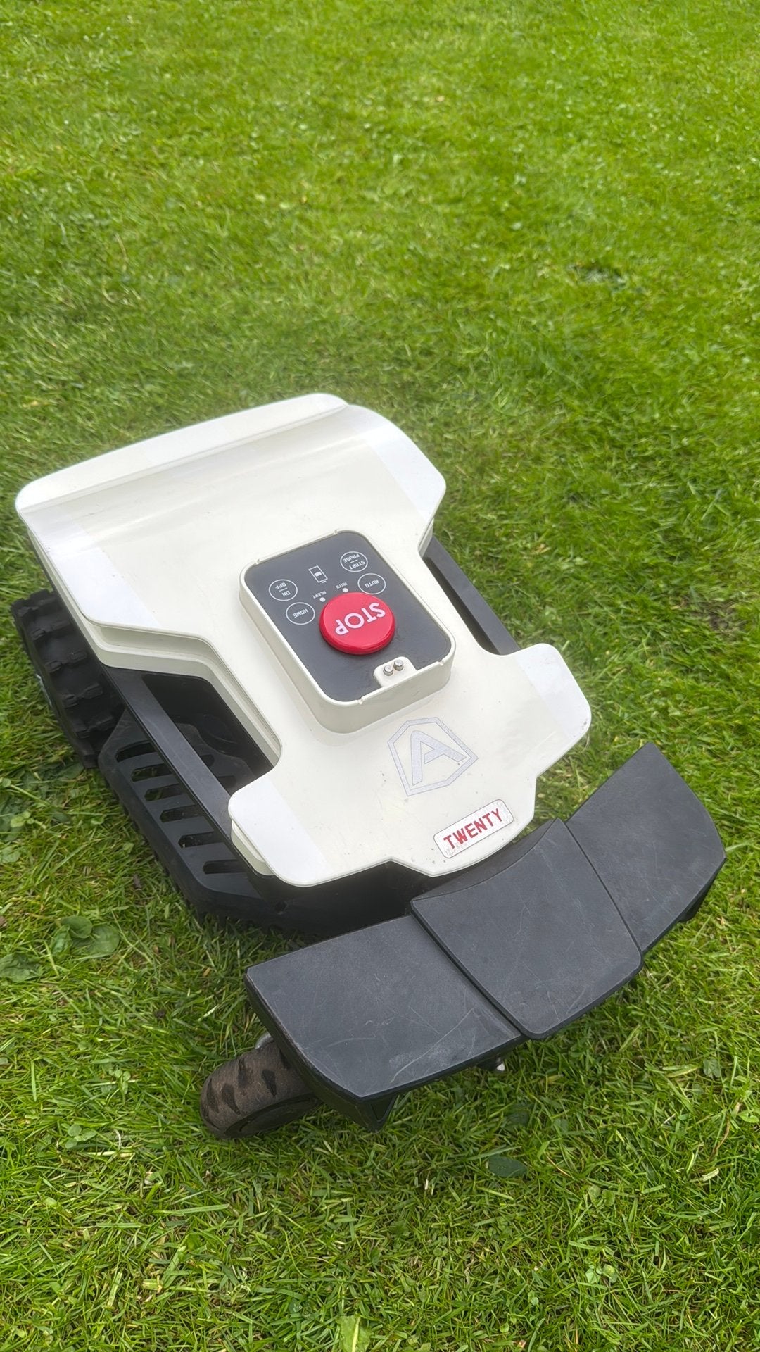 Ambrogio draadloze robotgrasmaaier inclusief oplaadstation, Ophalen of Verzenden, Zo goed als nieuw, Minder dan 20 cm, Bestuurbaar via app
