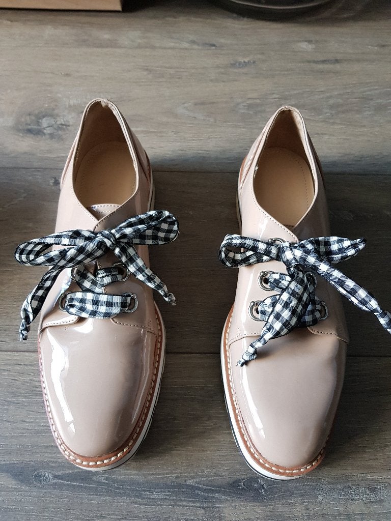 Schoenen / veterschoenen / lakschoenen dames - mt. 40 - Zara, Schoenen met lage hakken, Beige, Ophalen of Verzenden, Zo goed als nieuw