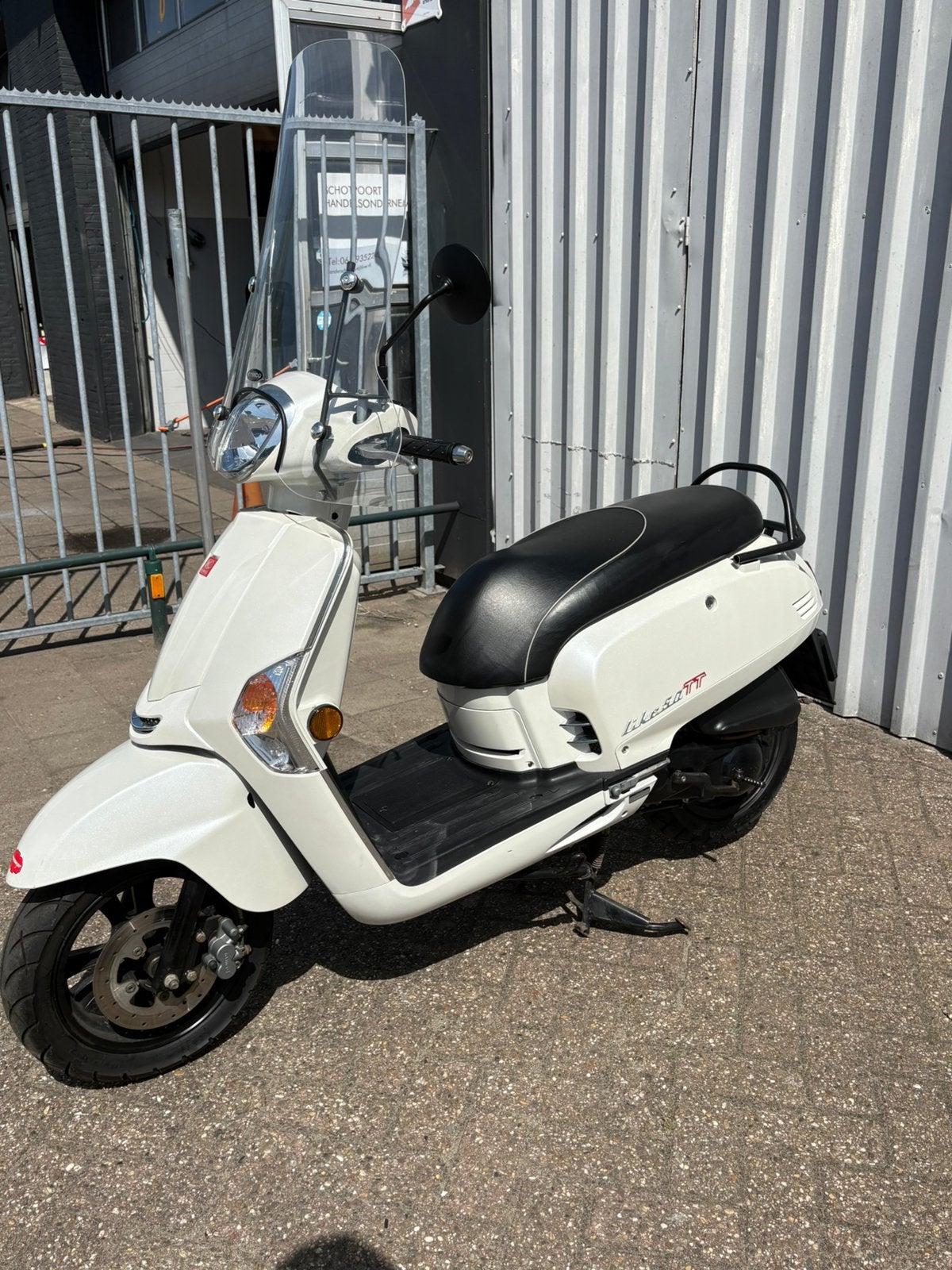 Kymco like tt, Fietsen en Brommers, Ophalen, Zo goed als nieuw, Benzine, Overige modellen