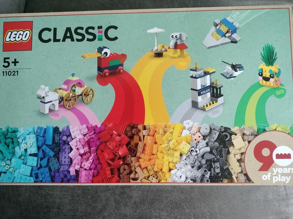 Lego classic 90 jaar jubileum doos., Lego, Nieuw, Ophalen of Verzenden, Losse stenen