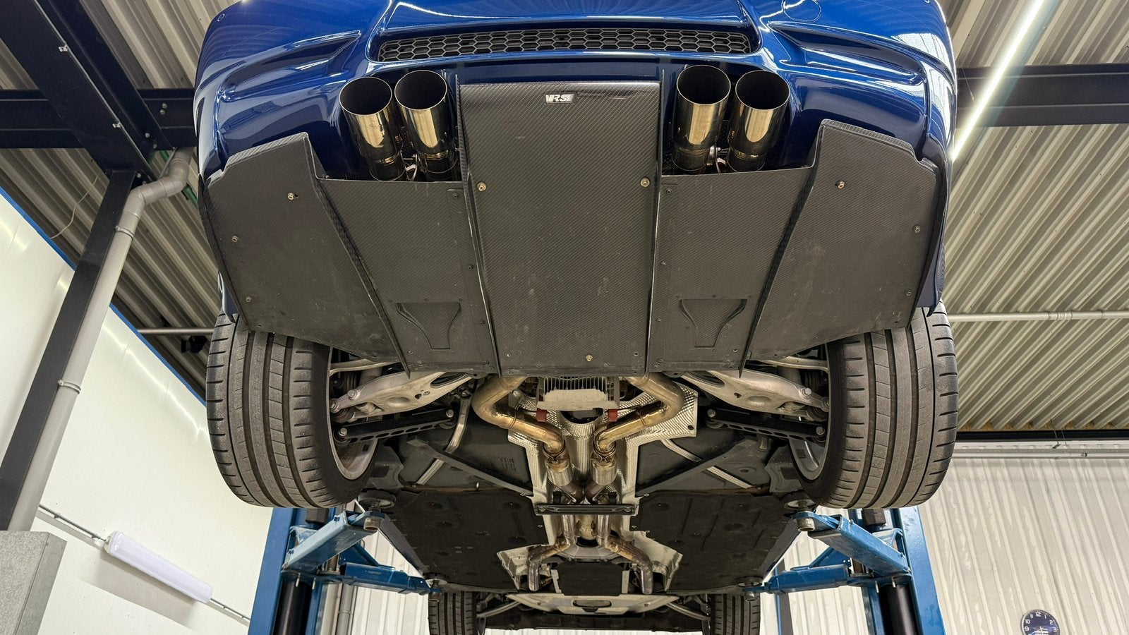 Varis Carbon Diffusor BMW M3 E92 V8, Auto-onderdelen, Motor en Toebehoren, Ophalen, Gebruikt, BMW