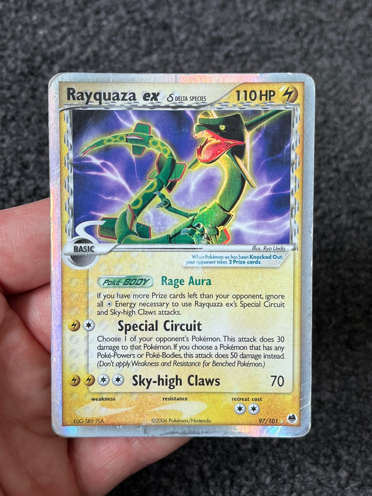 Pokémon Rayquaza ex holo #97 ex dragon frontiers - Played, Ophalen of Verzenden, Zo goed als nieuw, Losse kaart, Foil