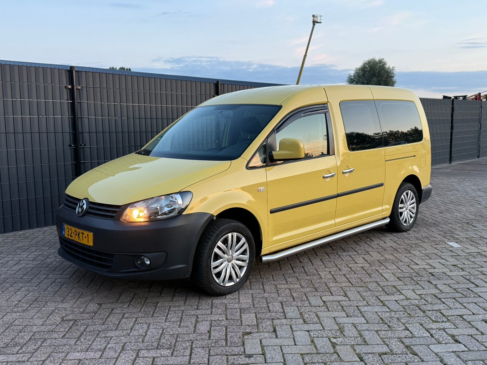 Volkswagen Caddy 1.6 TDI MARGE! New Koppeling +Distribution, Auto's, Euro 5, 750 kg, 4 cilinders, Volkswagen